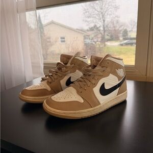 Nike Jordan 1 Desert Sail